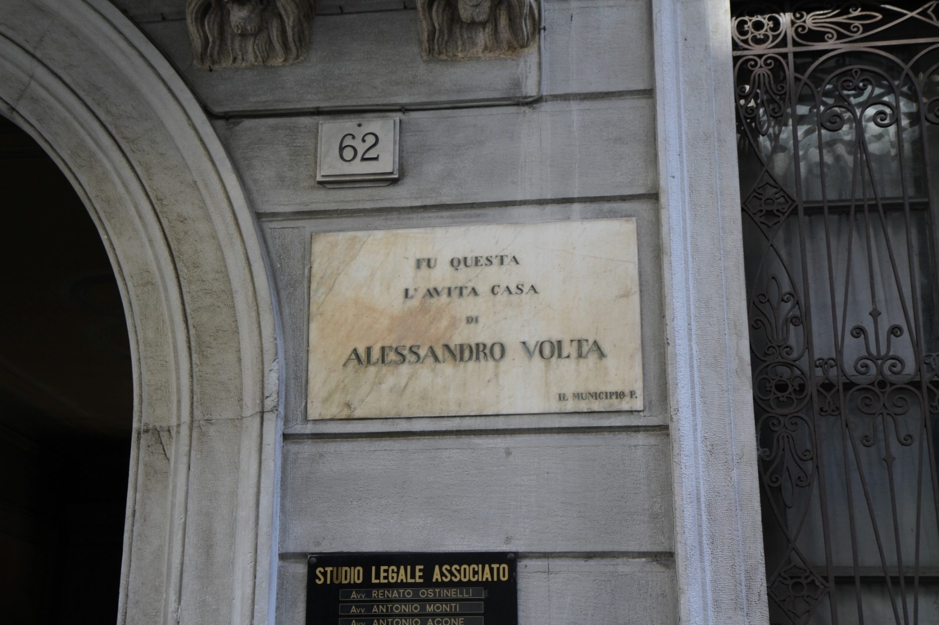 Alessandro Volta's birthplace, Como - 04.JPG